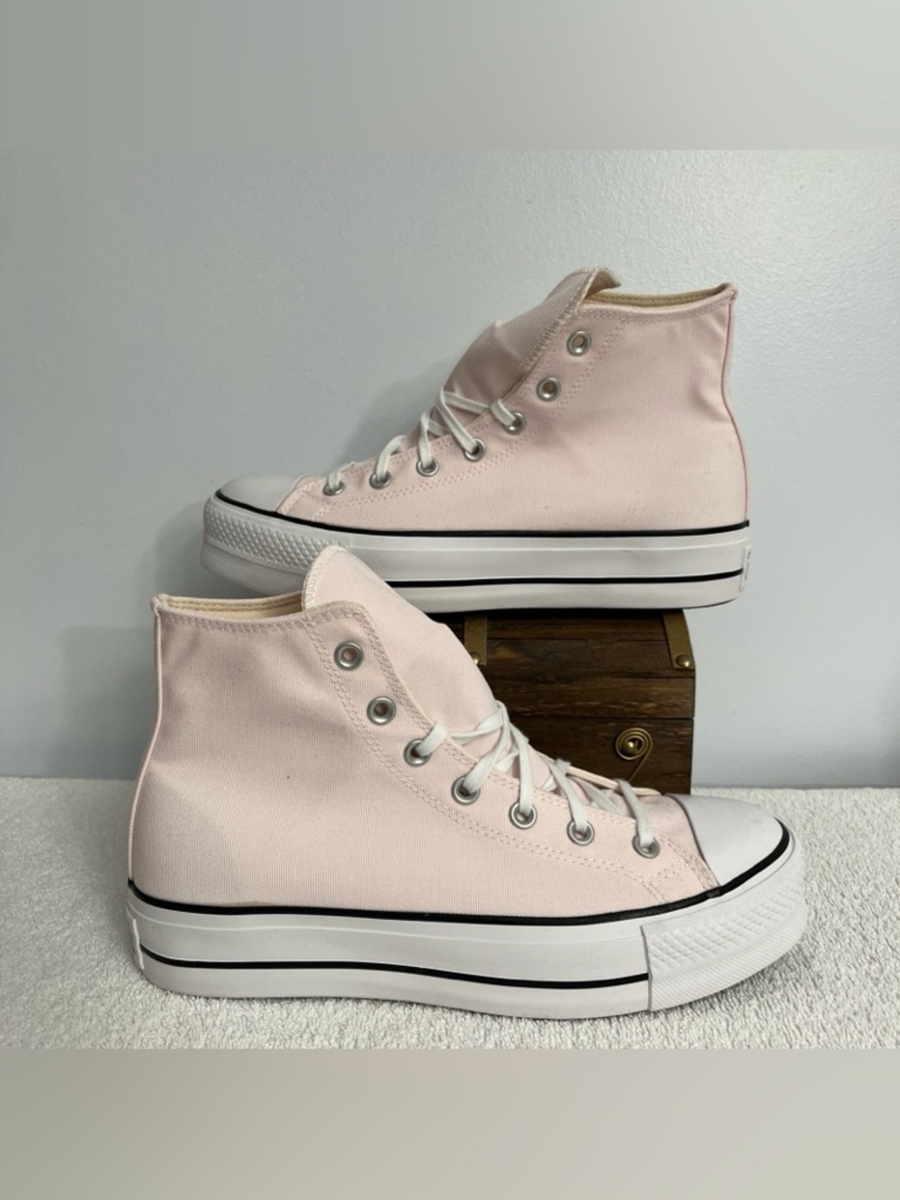 Converse Chuck Taylor All Star Lift High Women’s Size 10 Platform Sneakers, Pink
